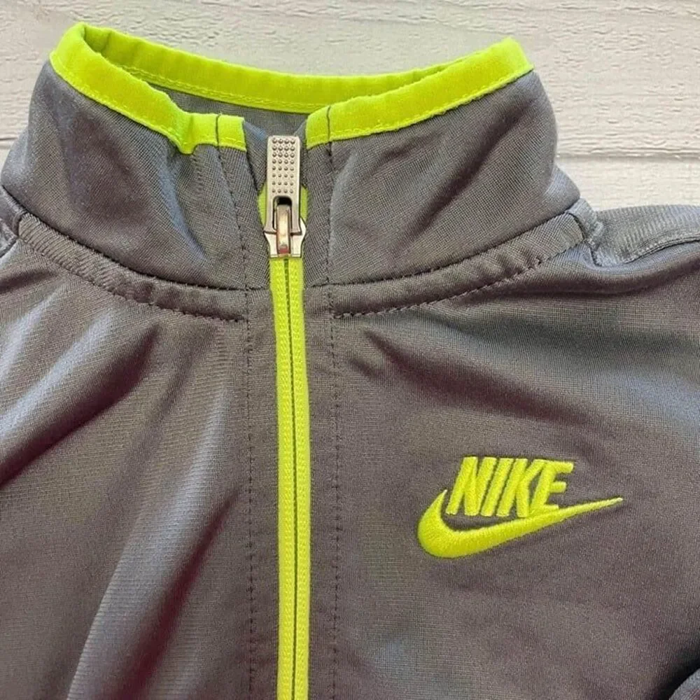 nike‎ zip up jacket 6/9 months